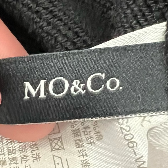 MO&Co. Women's Pullover Save the Mermaid Sleeve Black Size Medium - Picture 9 of 13